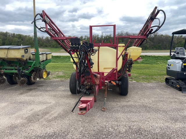 Image of Hardi TR500 equipment image 1