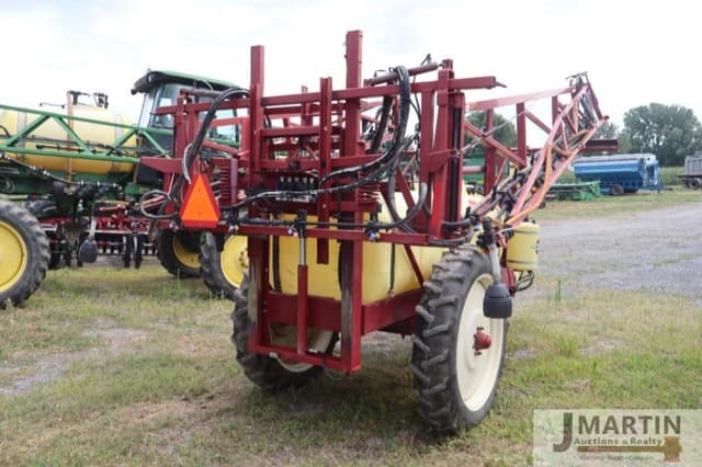 Image of Hardi 550 equipment image 2