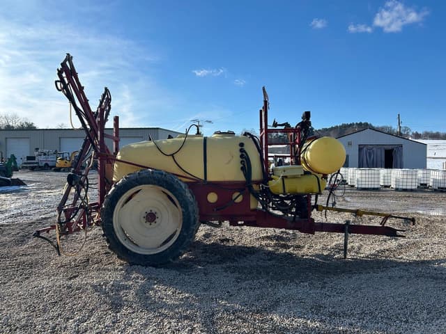 Image of Hardi 650 equipment image 4