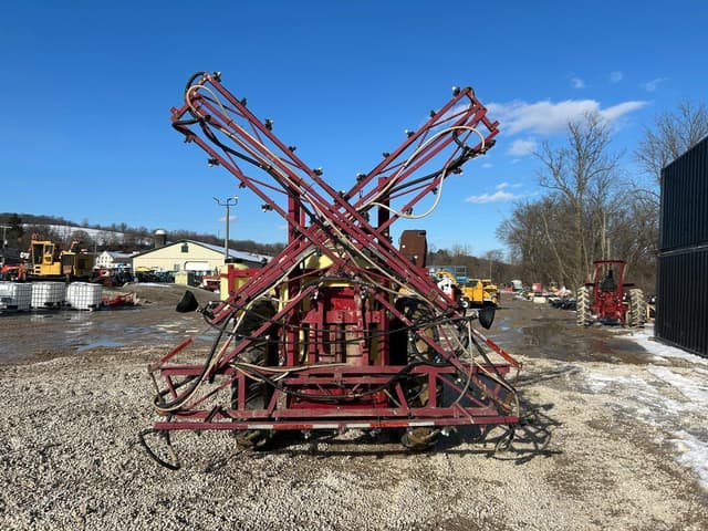 Image of Hardi 650 equipment image 2