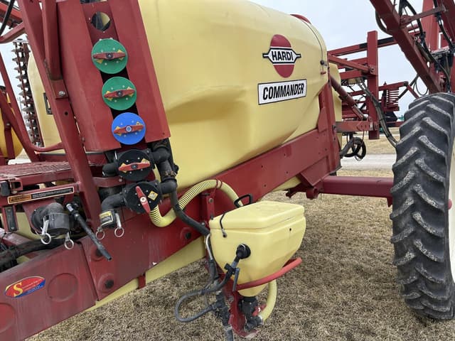 Image of Hardi Commander 1200 equipment image 2