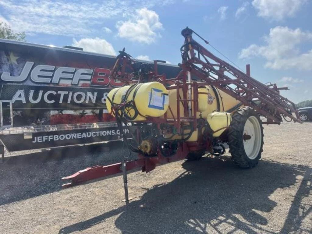 Hardi 650 Equipment Image0