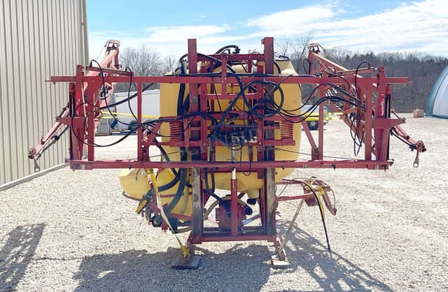 Image of Hardi Mega 350 equipment image 3