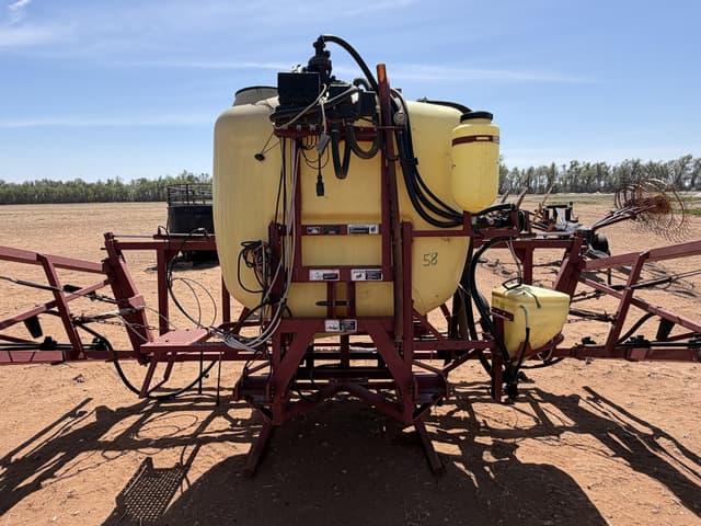 Image of Hardi Mega 350 equipment image 3