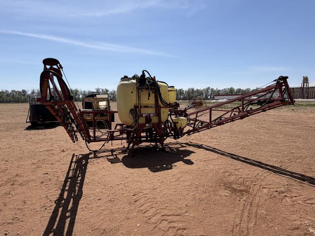 Image of Hardi Mega 350 equipment image 4