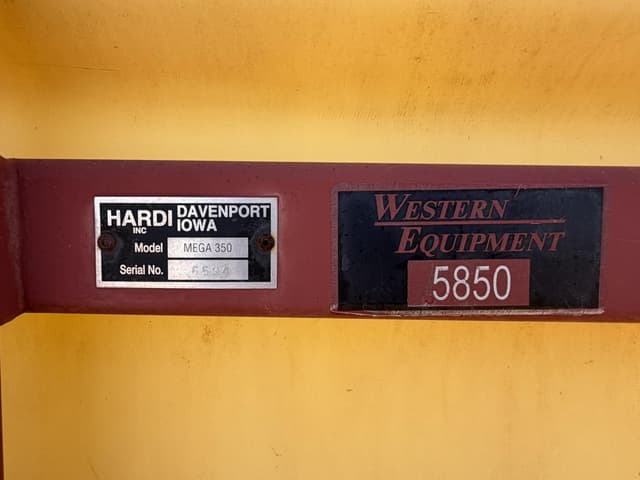 Image of Hardi Mega 350 equipment image 2