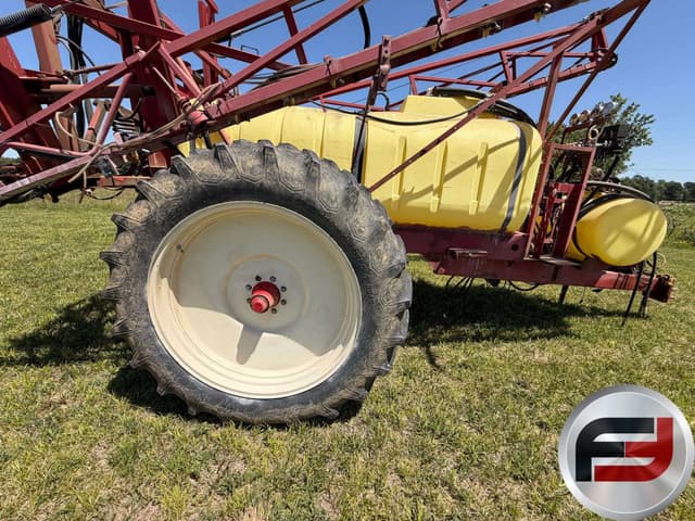 Image of Hardi NAV1000 equipment image 4