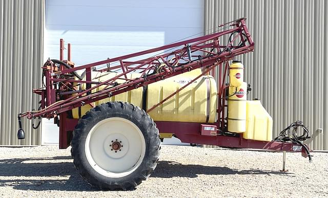 Image of Hardi 1000 equipment image 2