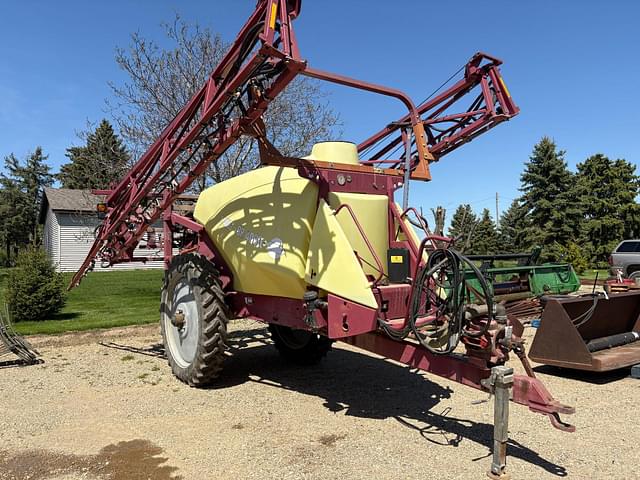 Image of Hardi Navigator 4000 equipment image 2