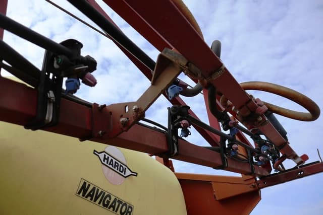 Image of Hardi NP1100 equipment image 2