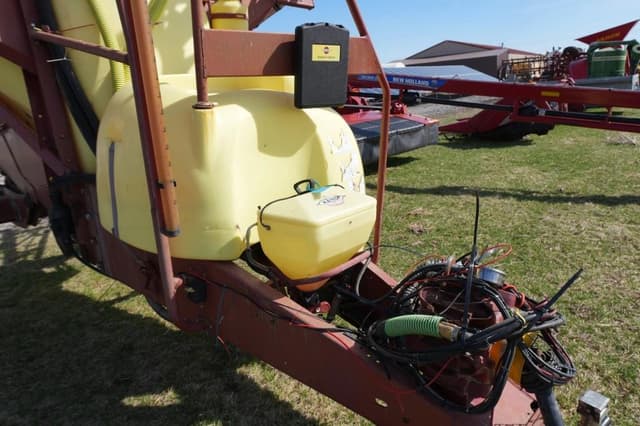 Image of Hardi NP1100 equipment image 1