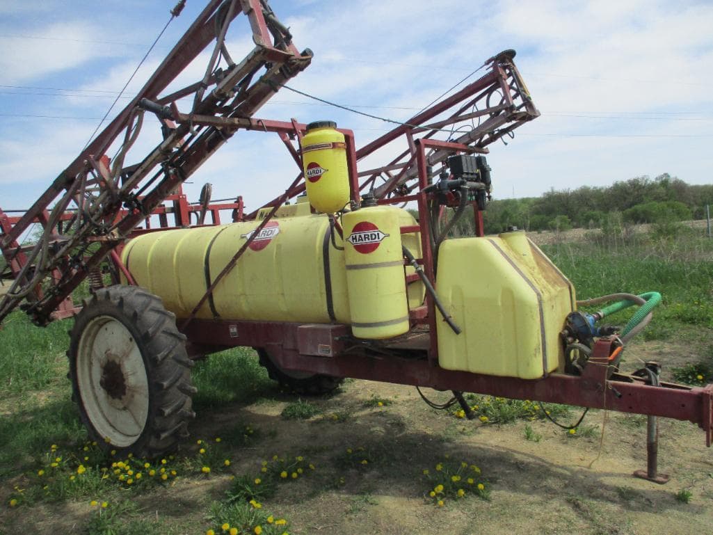 Hardi Navigator Chemical Applicators Sprayers Pull Type for Sale