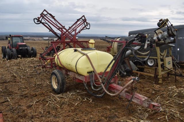 Image of Hardi TL300 equipment image 1