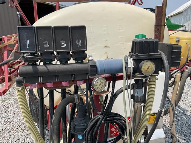Image of Hardi TR1000 equipment image 4