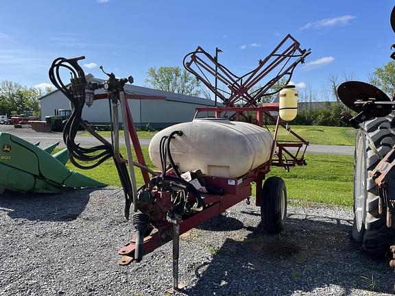 Image of Hardi TR300 equipment image 1