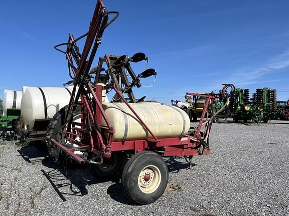 Image of Hardi TR300 equipment image 2