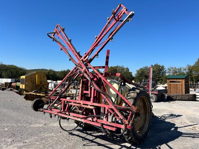 Image of Hardi TR500 equipment image 3
