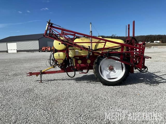 Image of Hardi TXH2400 equipment image 1