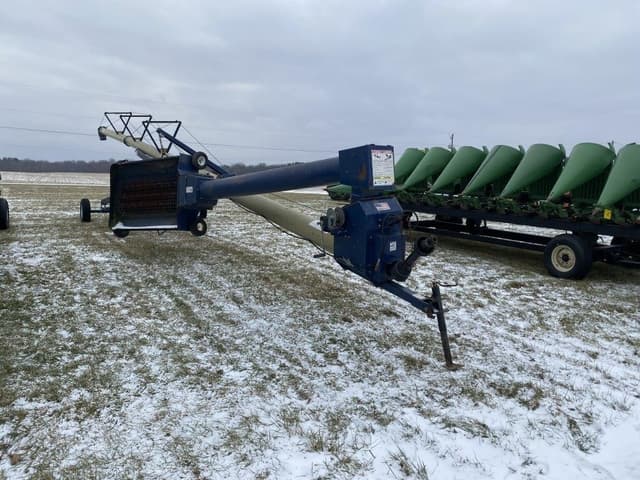 Image of Harvest International H1062 equipment image 1