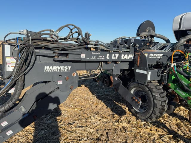 Image of Harvest International 16R30 equipment image 3