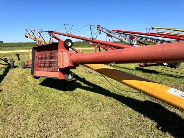 Image of Harvest International H1062 equipment image 3