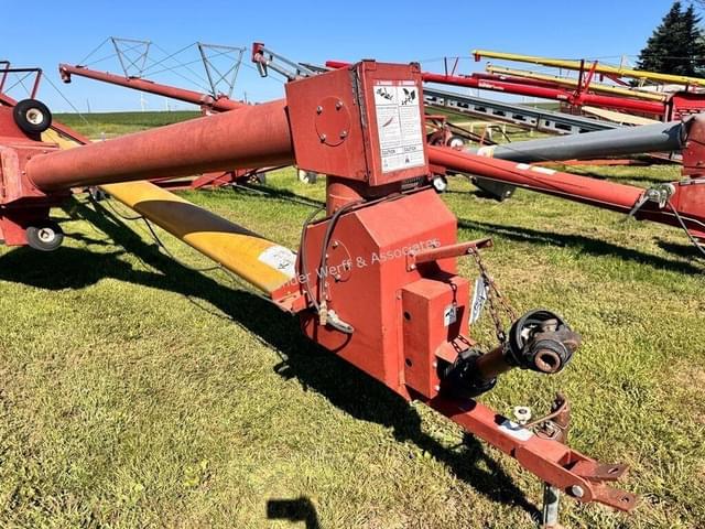 Image of Harvest International H1062 equipment image 2