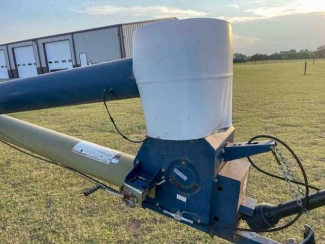 Image of Harvest International H1062 equipment image 2