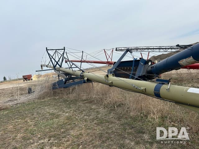 Image of Harvest International H13112 equipment image 4