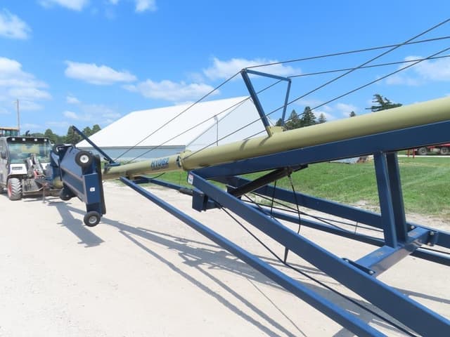 Image of Harvest International H1062 equipment image 2