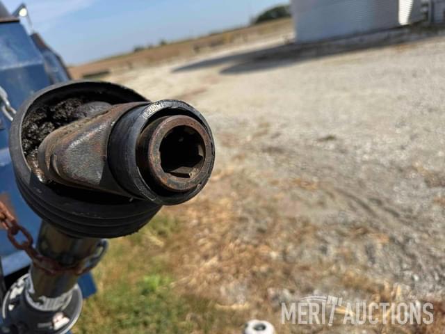 Image of Harvest International H1062 equipment image 3