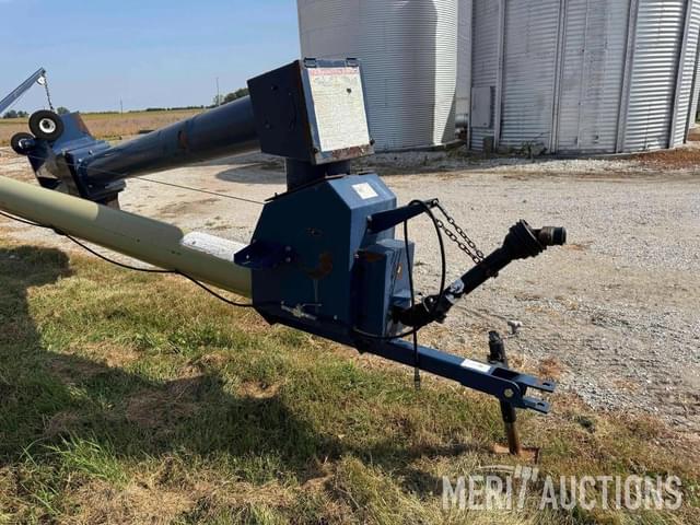 Image of Harvest International H1062 equipment image 2