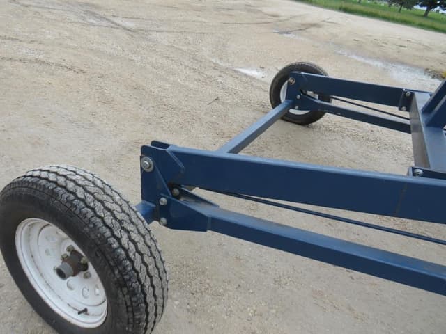 Image of Harvest International H1072 equipment image 2
