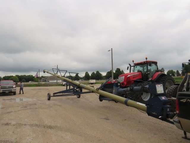 Image of Harvest International H1072 equipment image 4
