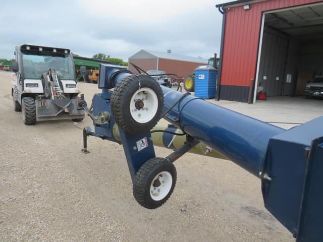 Image of Harvest International H1072 equipment image 3