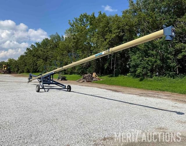 Image of Harvest International H1072 equipment image 2
