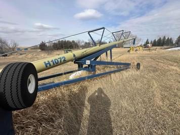 Main image Harvest International H1072