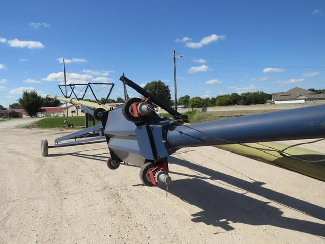 Image of Harvest International H1082 equipment image 3