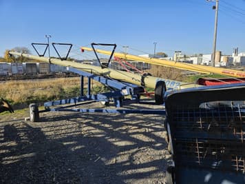 Main image Harvest International H1082