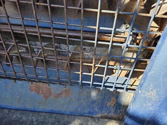 Image of Harvest International H1082 equipment image 3