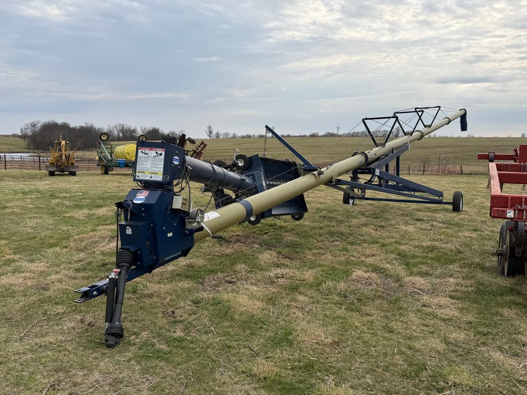 Image of Harvest International H1082 Primary Image