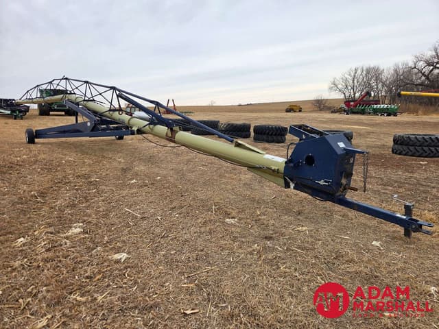 Image of Harvest International H1392 equipment image 1