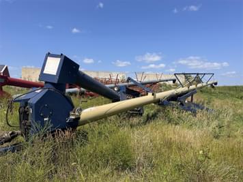 Main image Harvest International H1372