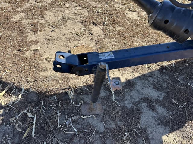 Image of Harvest International H1382 equipment image 2