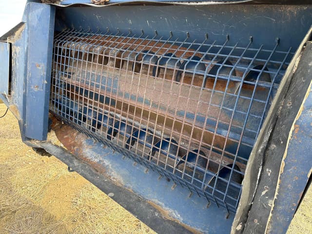 Image of Harvest International H1392 equipment image 4