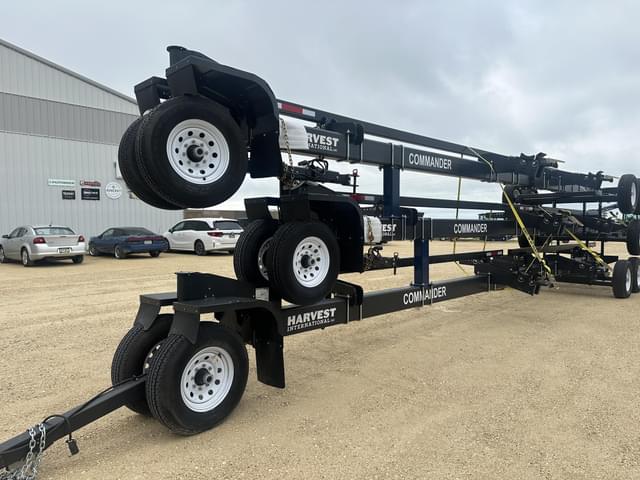 Image of Harvest International Challenger 3840 equipment image 4