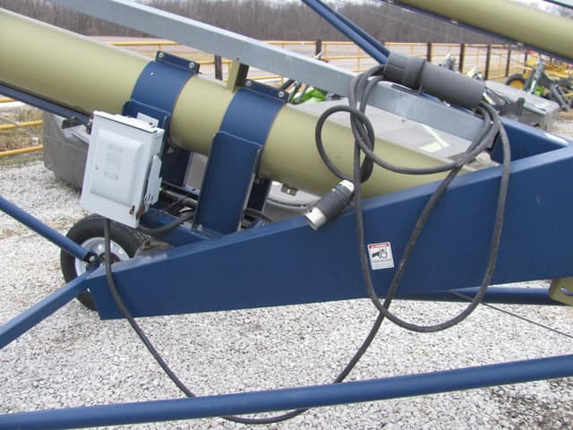 Image of Harvest International T1032 equipment image 3