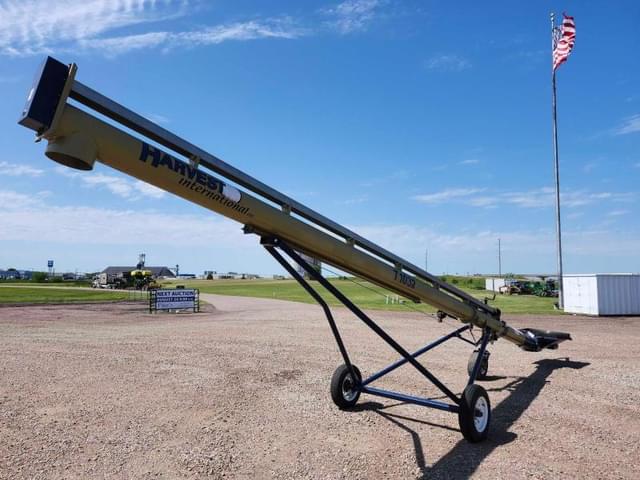Image of Harvest International T1032 equipment image 2