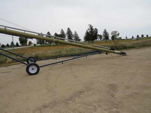 Image of Harvest International T1052 equipment image 2