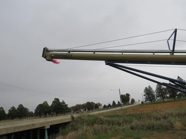 Image of Harvest International T1052 equipment image 3