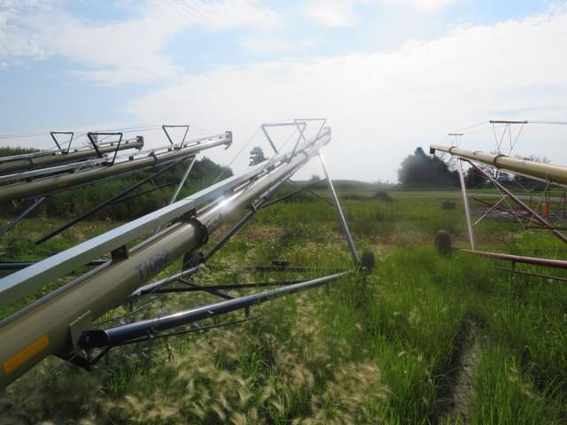 Image of Harvest International T1062 equipment image 1